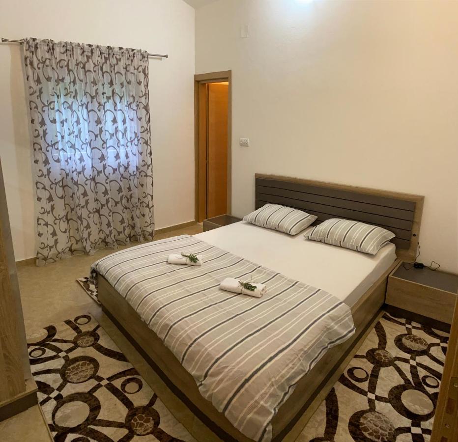 Guest House Pocanic 티바트 외부 사진
