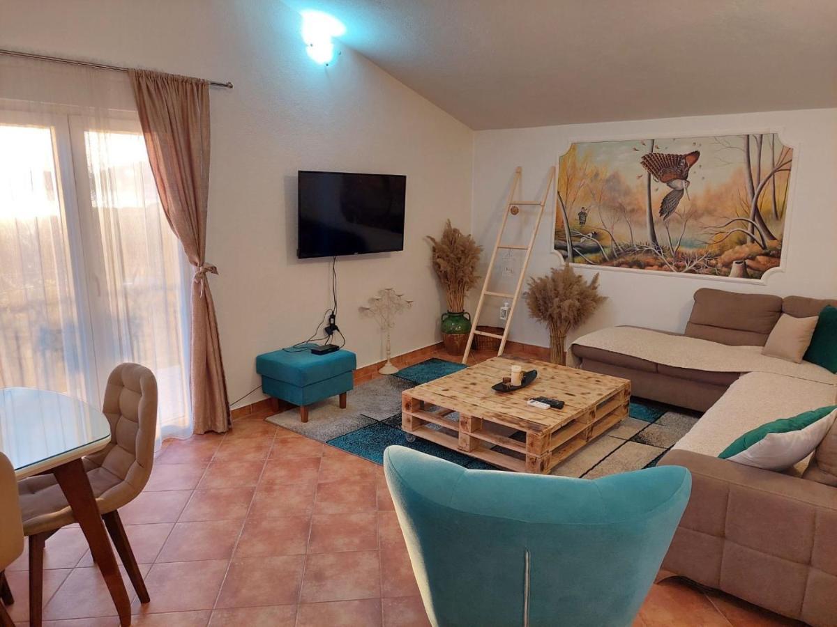 Guest House Pocanic 티바트 외부 사진